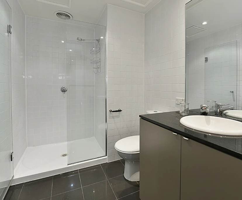 $1,099, Whole-property, 2 bathrooms, Melbourne VIC 3000