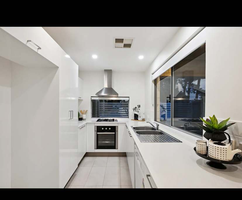 Unfurnished room with own bathroom