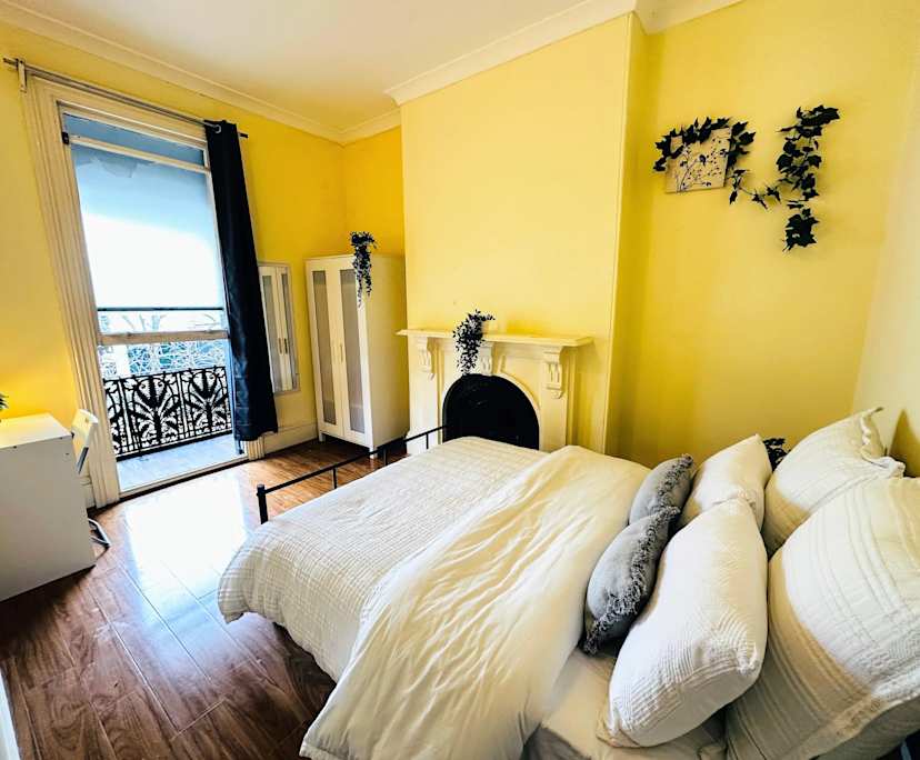 $370, Flatshare, 6 bathrooms, Newtown NSW 2042