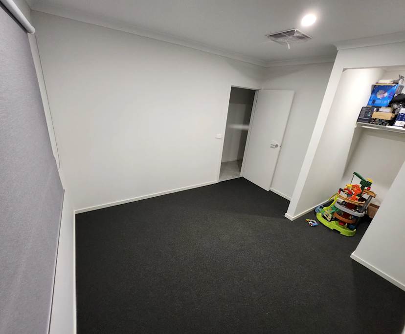 Room in a share house