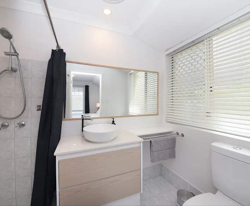 Furnished room with own bathroom