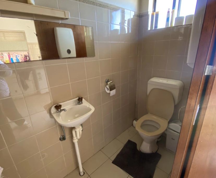 Granny Flat for Rent in Bankstown, Sydney 300, Un...