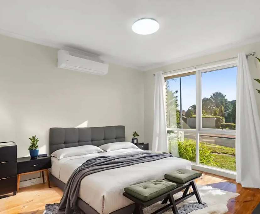 Room in a share house