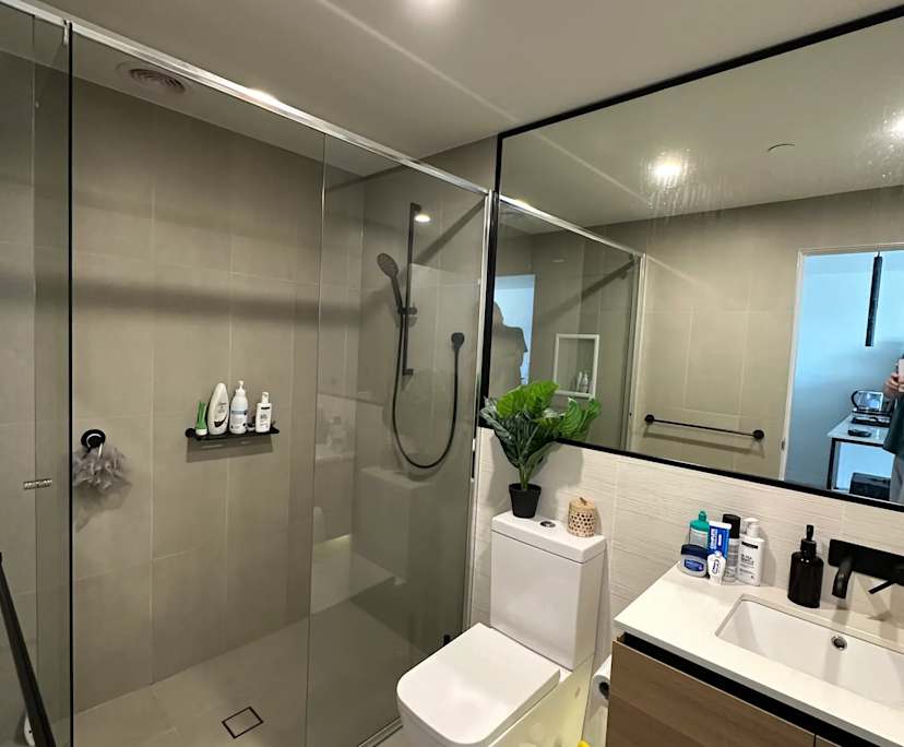 $330, Flatshare, 2 bathrooms, Brunswick East VIC 3057