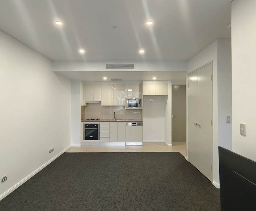 $965, Whole-property, 1 bathroom, Zetland NSW 2017