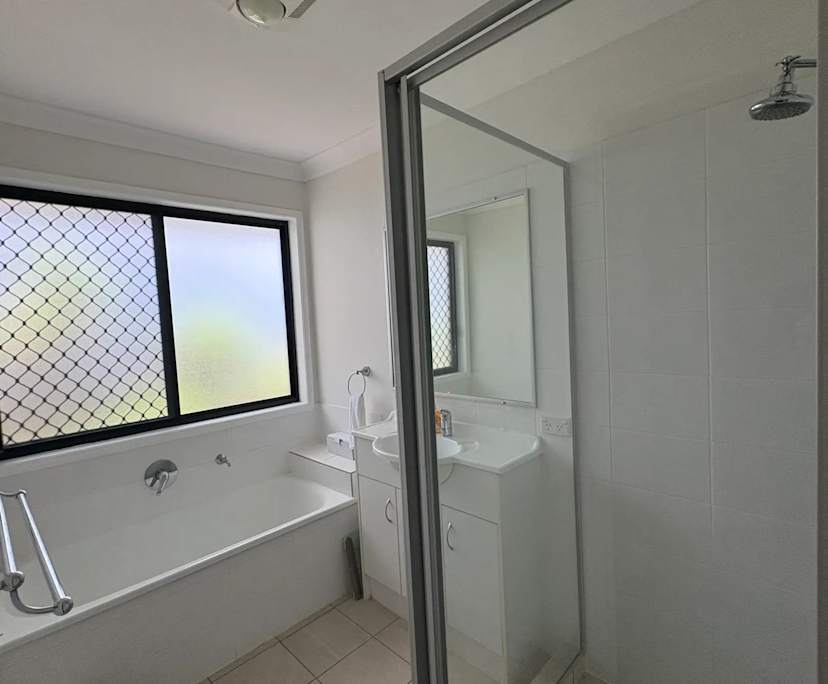 $350, Share-house, 3 bathrooms, Bracken Ridge QLD 4017