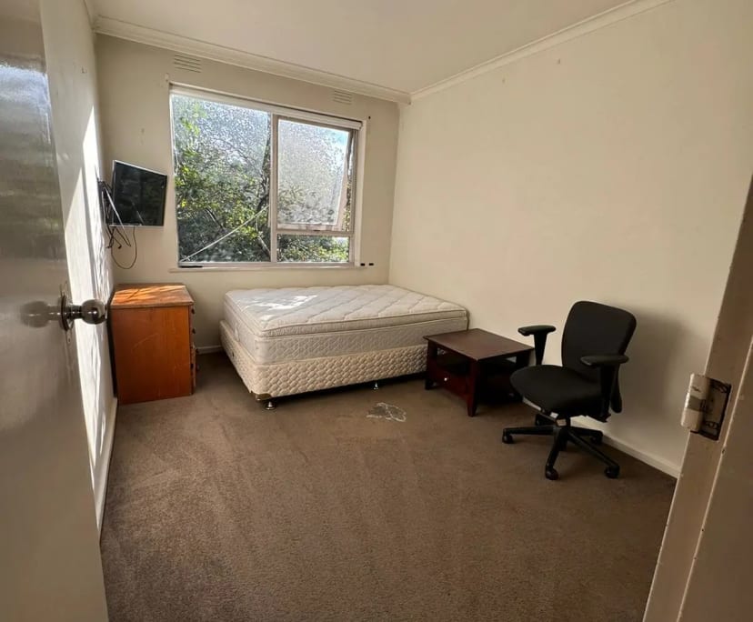 Furnished room in a flatshare