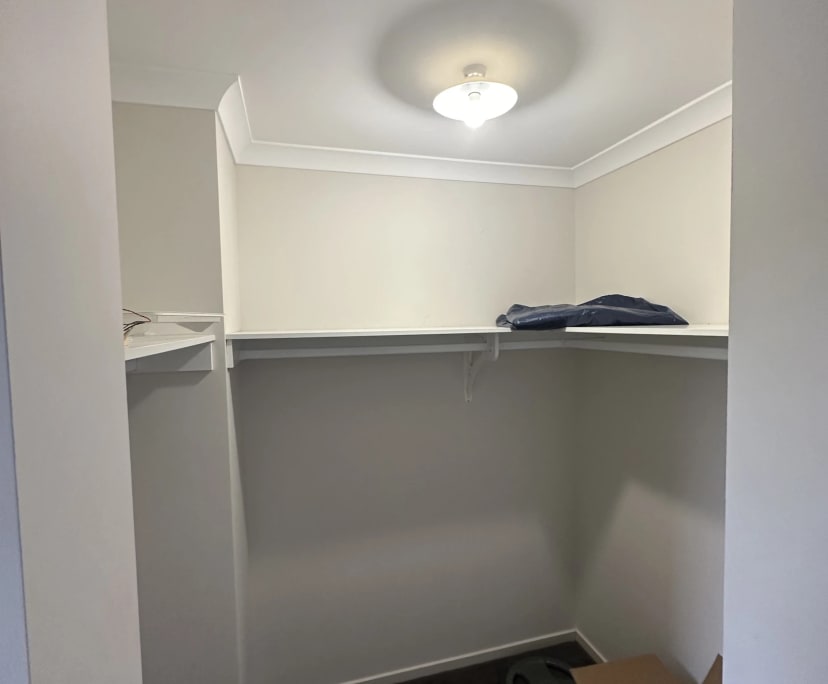 $300, Share-house, 4 bathrooms, Armstrong Creek VIC 3217