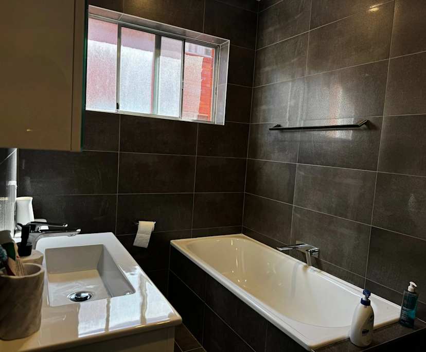 Whole property with 2 rooms for rent