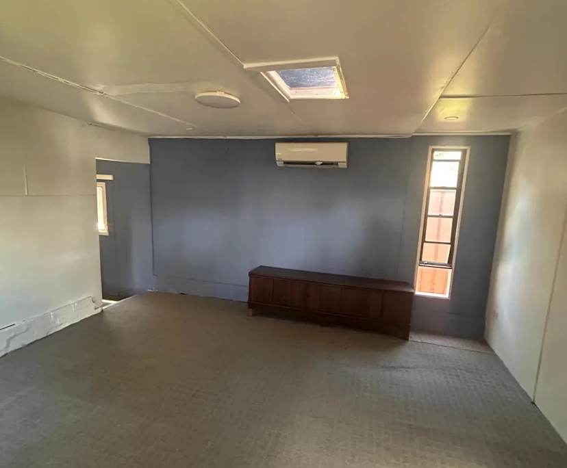 Unfurnished room granny flat for rent
