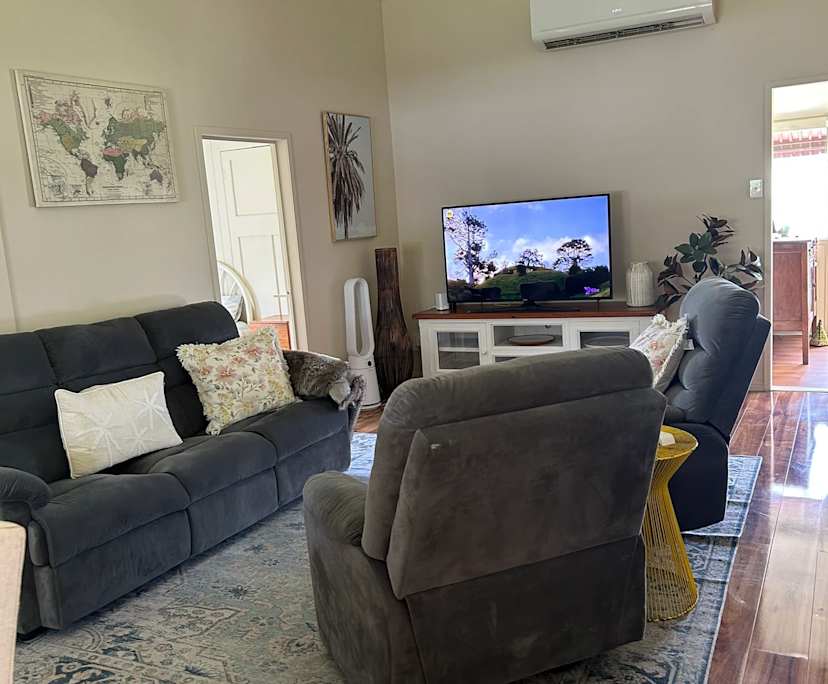 $350, Share-house, 4 bathrooms, Howard QLD 4659