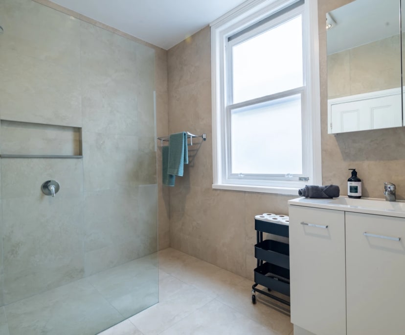 $300, Share-house, 6 bathrooms, St Kilda VIC 3182