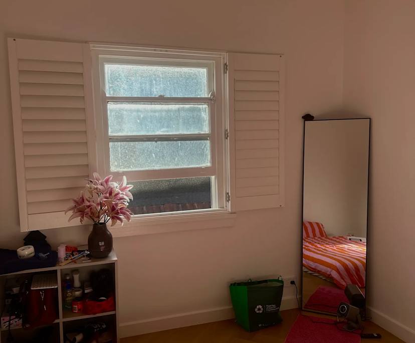 Furnished room in a flatshare
