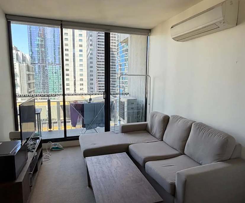 Furnished room in a share house