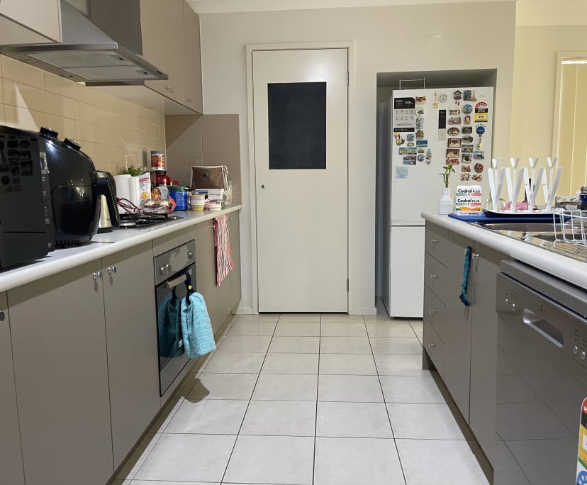 Room for Rent in Deer Park, Melbourne 250, Furnis...