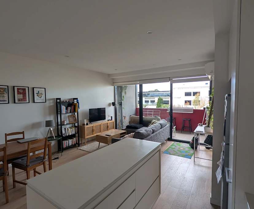 Unfurnished room with own bathroom