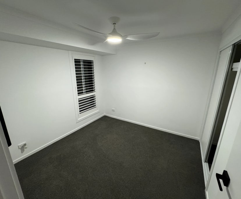 Unfurnished room in a flatshare