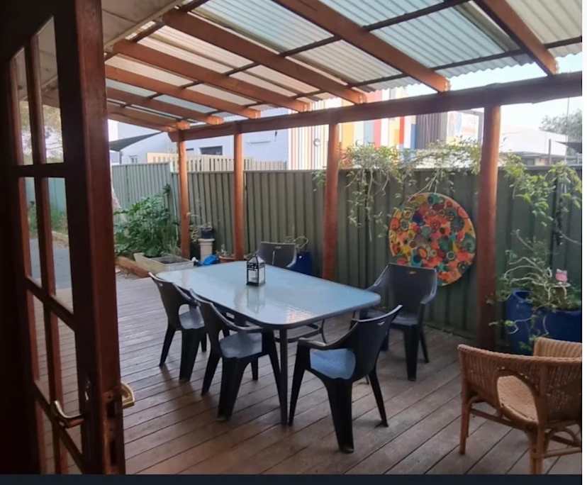 $325, Share-house, 2 bathrooms, Hilton WA 6163