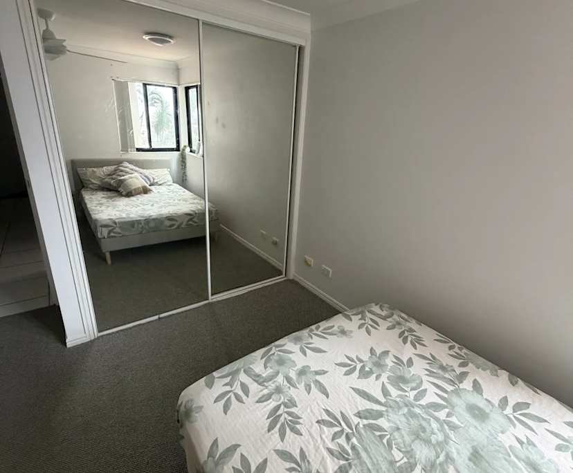 Furnished room in a flatshare