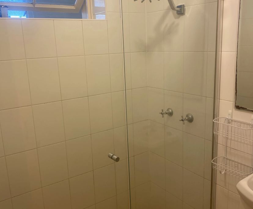 $300, Share-house, 2 bathrooms, Highgate Hill QLD 4101