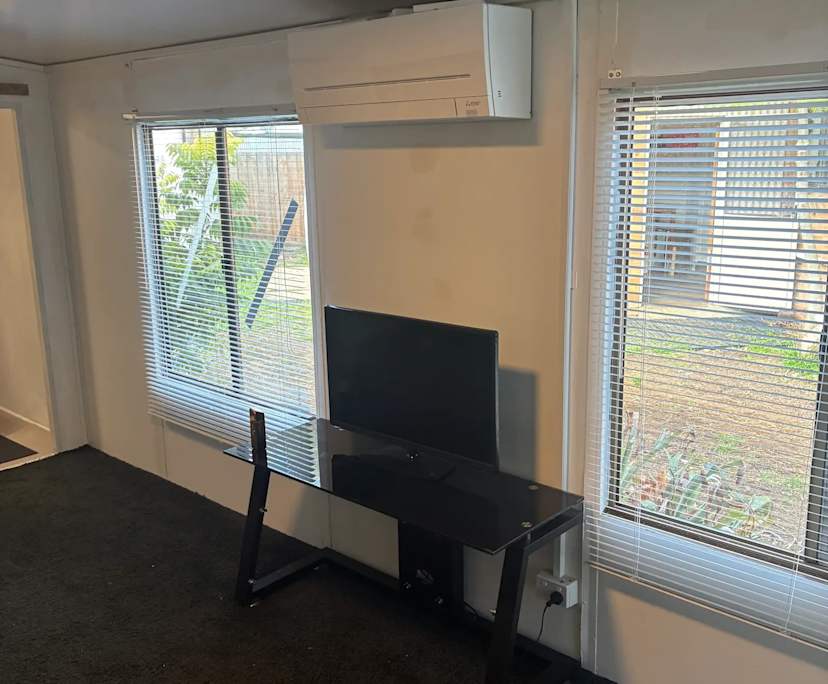 $370, Granny-flat, 1 bathroom, Heidelberg West VIC 3081