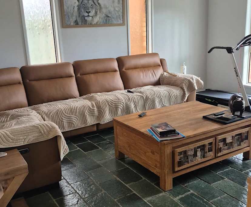 $350, Share-house, 4 bathrooms, Currumbin Waters QLD 4223