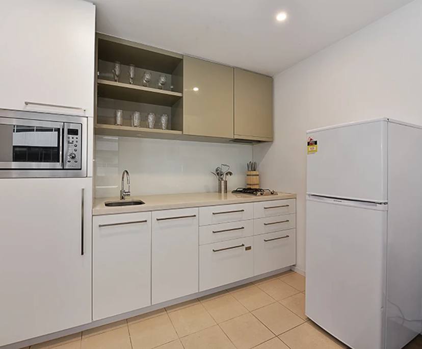 $720, 1-bed, 1 bathroom, Melbourne VIC 3004
