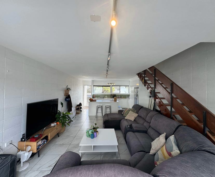 Furnished room in a flatshare