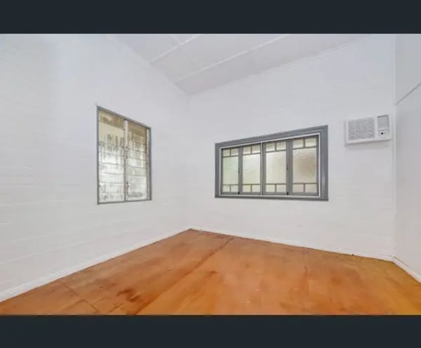 $200, Homestay, 2 bathrooms, Belgian Gardens QLD 4810