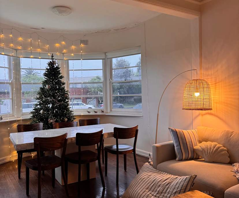 Furnished room in a flatshare