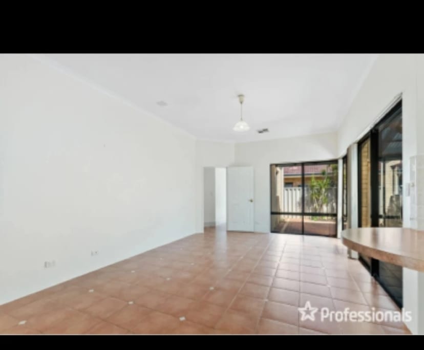 $500, Share-house, 4 bathrooms, Stirling WA 6021