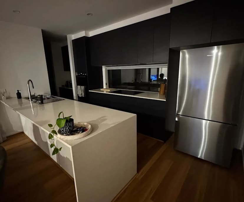 Room in a share house