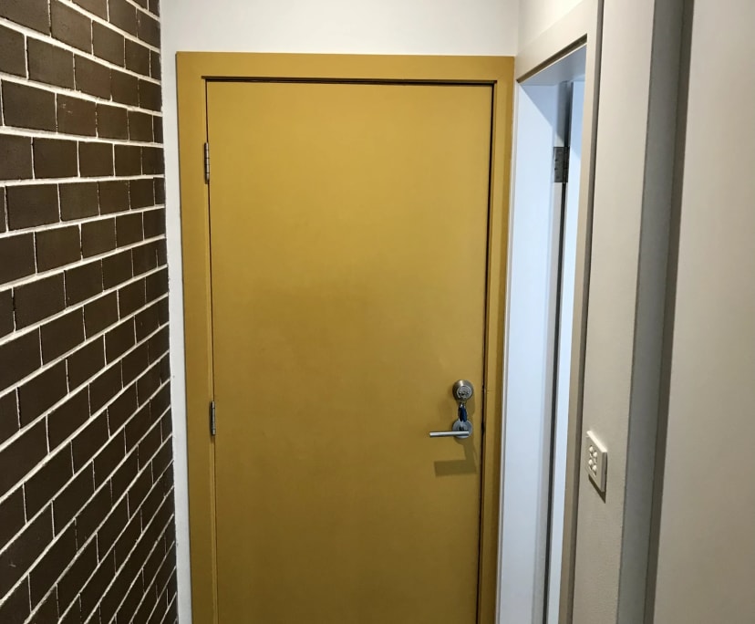 $590, 1-bed, 1 bathroom, Newtown NSW 2042
