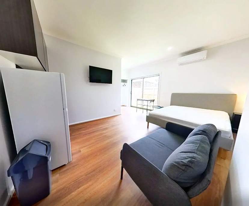 $350, Share-house, 9 rooms, Saint Albans VIC 3021, Saint Albans VIC 3021