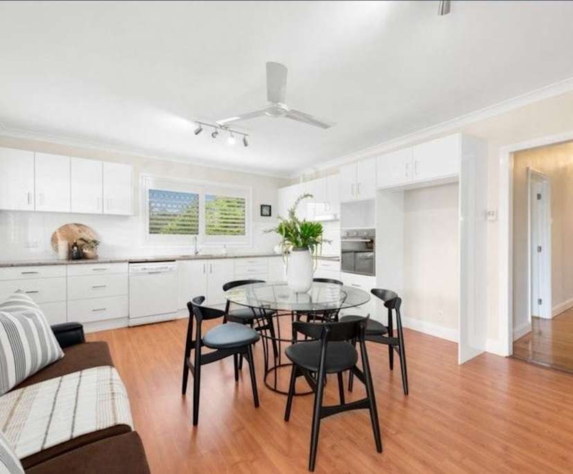 $385, Share-house, 4 bathrooms, Stones Corner QLD 4120