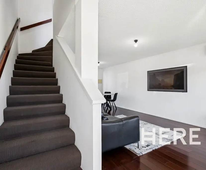 Whole property with 2 rooms for rent