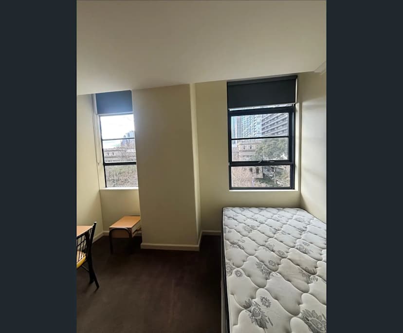 $470, 1-bed, 1 bathroom, Melbourne VIC 3000