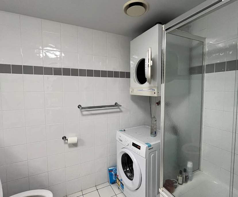 $350, Flatshare, 3 bathrooms, Brisbane City QLD 4000