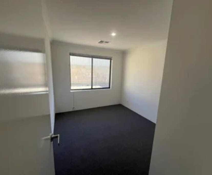 $350, Share-house, 4 bathrooms, Success WA 6164