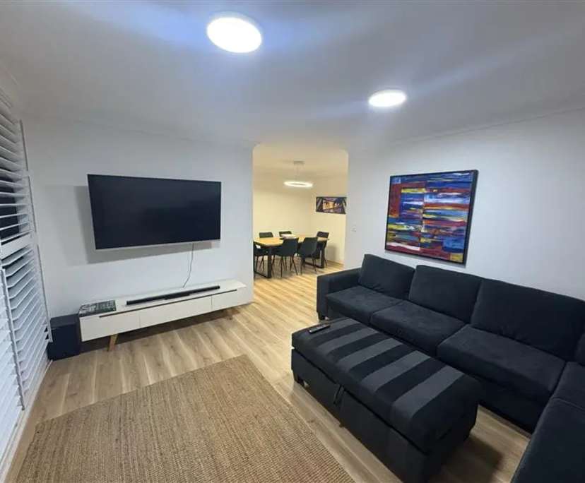 Unfurnished room in a flatshare