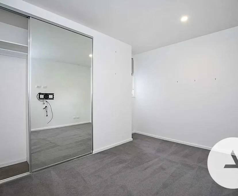 Unfurnished room in a flatshare