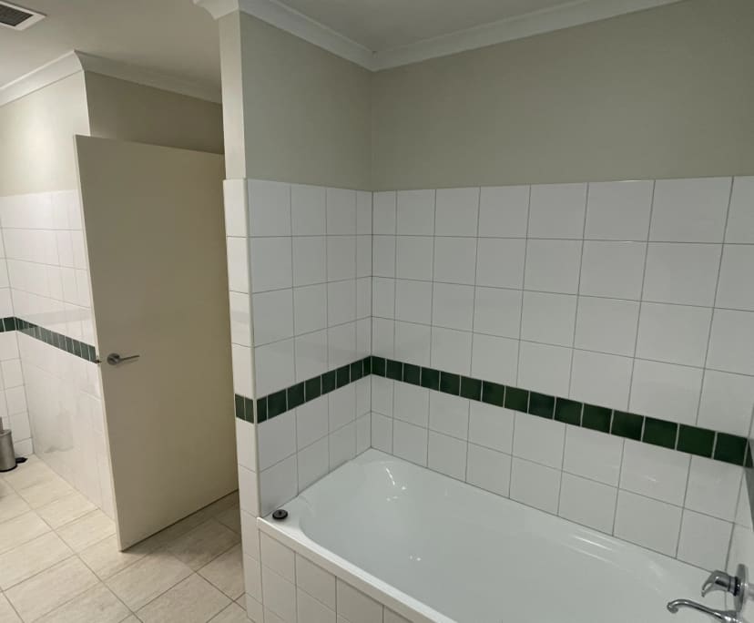 $350, Flatshare, 3 bathrooms, Darwin City NT 0800