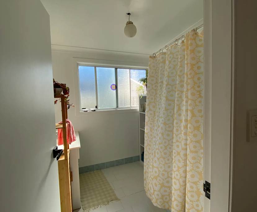 $275, Share-house, 3 bathrooms, Sandy Beach NSW 2456