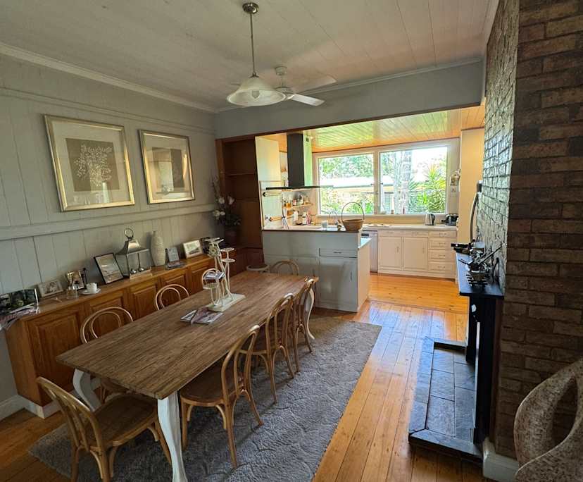 $320, Share-house, 4 bathrooms, Kenmore QLD 4069