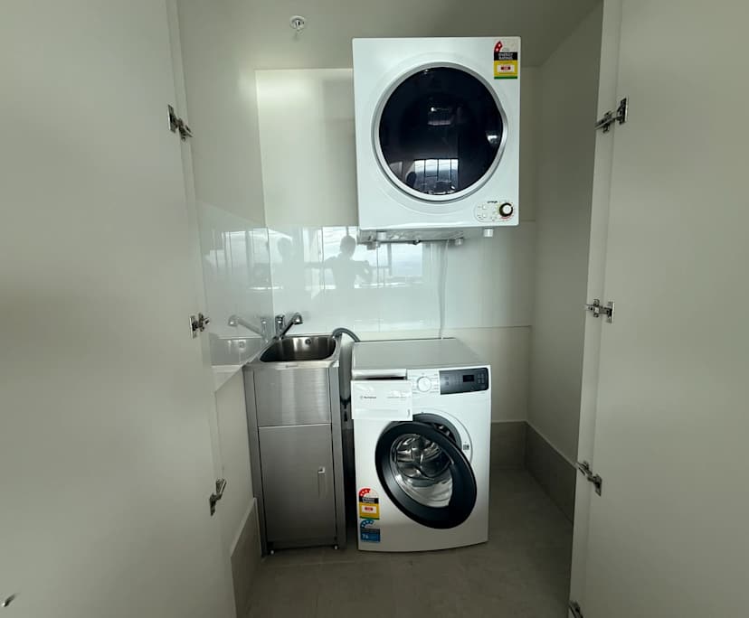 $680, Flatshare, 3 bathrooms, Brisbane City QLD 4000