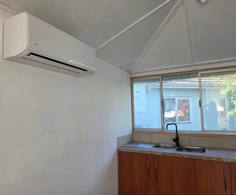 $300, Studio, 1 bathroom, Mitchelton QLD 4053