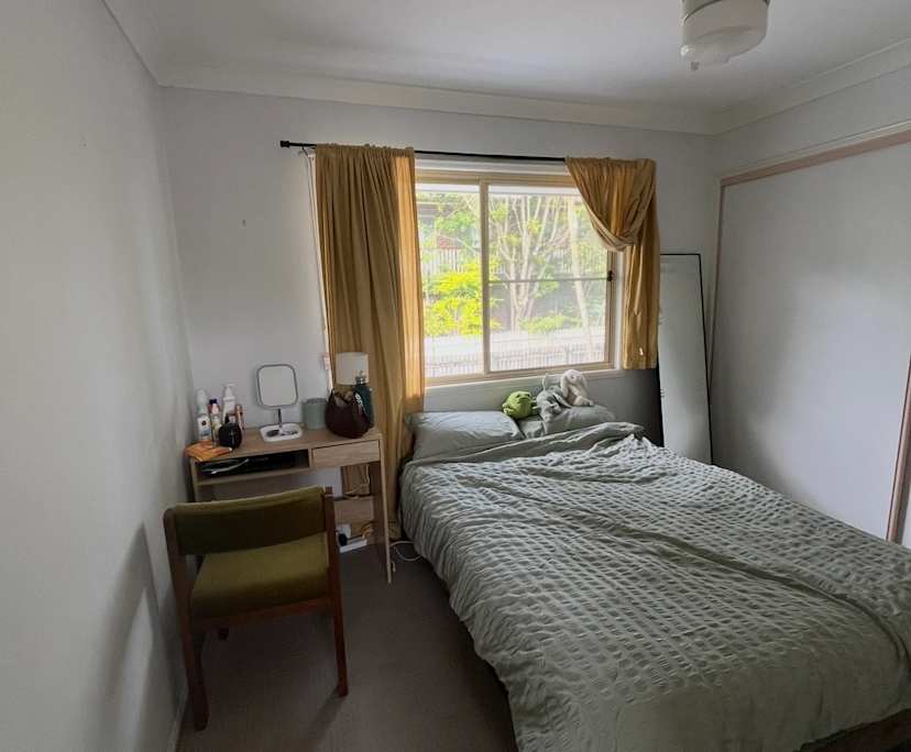 Room in a share house