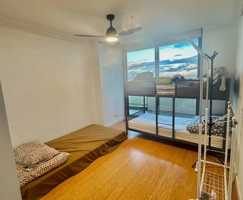 Furnished room in a flatshare
