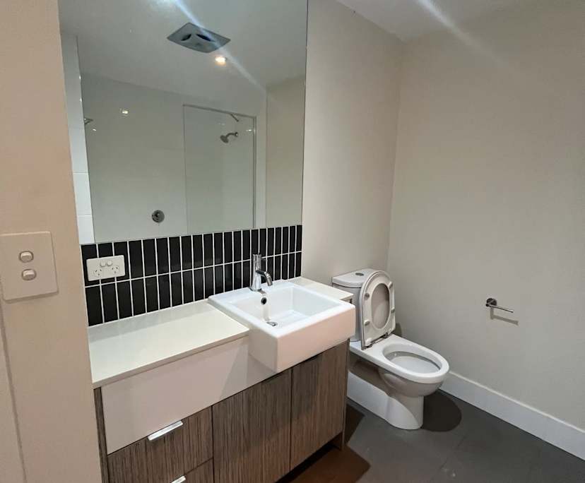 $380, Flatshare, 2 bathrooms, Annerley QLD 4103