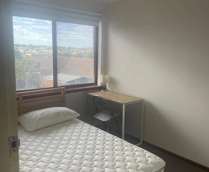 Room in a share house